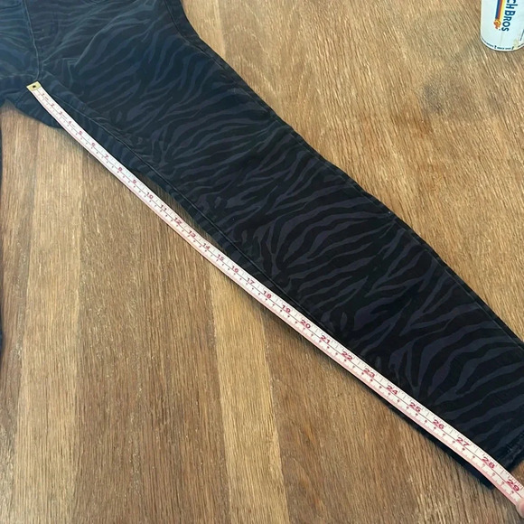 Rock‎ & Republic Pants Women's Size 10 Denim-R FEVER Pull On Slimming - Picture 9 of 10